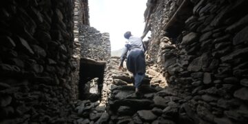 Los muertos por el terremoto de Afganistán superan los 1.400 y una réplica golpea la zona