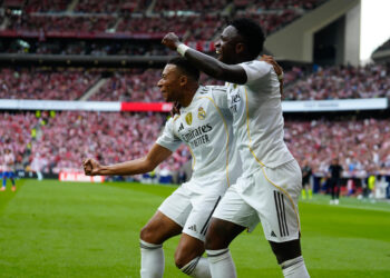 Mbappé: «Tengo una relación muy buena con Vinícius, muchísimo mejor este año»