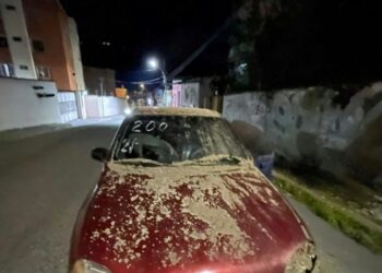 Vehículo colisionó con montículo de tierra en Boconó 