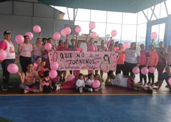 Realizan bailoterapia por el mes rosa en Boconó 