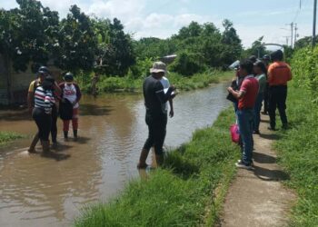 La Ceiba | Inundaciones afectan a sectores de Santa Apolonia tras crecida de quebradas y falta de drenajes