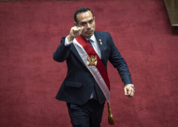 El presidente interino de Perú ratifica acuerdos contra el crimen con el Poder Judicial y el Congreso