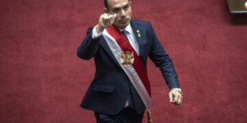 El presidente interino de Perú ratifica acuerdos contra el crimen con el Poder Judicial y el Congreso