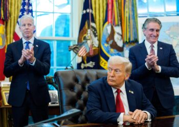 ¿Qué es la Ley de Insurrección que Trump se plantea invocar ante las protestas?