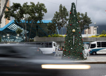 Venezolanos reciben su anticipada Navidad en relativa normalidad pese a «amenazas» de EEUU