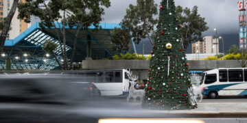Venezolanos reciben su anticipada Navidad en relativa normalidad pese a «amenazas» de EEUU