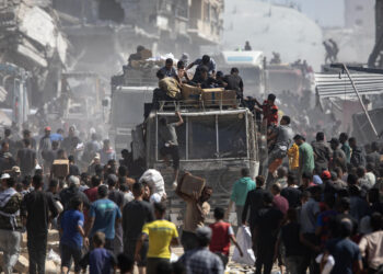 Empieza a entrar ayuda humanitaria a Gaza desde Egipto según el acuerdo de alto al fuego