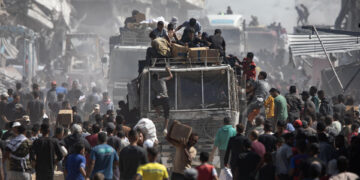 Empieza a entrar ayuda humanitaria a Gaza desde Egipto según el acuerdo de alto al fuego