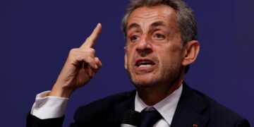 Sarkozy entrará este martes en la cárcel parisina de La Santé