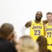 Nuevos dueños y un mismo sueño: los Lakers, a la caza del anillo cueste lo que cueste