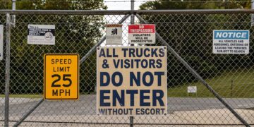 Al menos 19 desaparecidos y varios muertos por una explosión en fábrica de bombas en EEUU