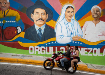 Los primeros santos venezolanos unen en la fe a un país dividido por la crisis política