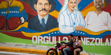 Los primeros santos venezolanos unen en la fe a un país dividido por la crisis política