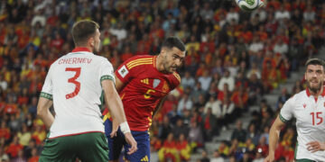 España se mantiene al frente de la clasificación de la FIFA; Argentina sube al 2º puesto