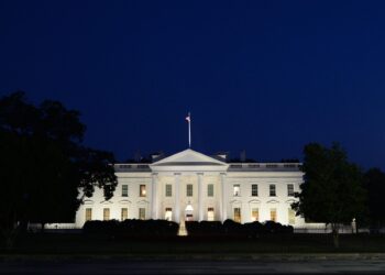 La falta de acuerdo en el Congreso activa un cierre parcial del Gobierno Federal en EEUU