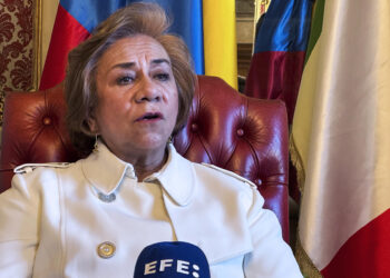 Canciller colombiana: «La presencia militar en el Caribe amenaza a los países de la región»