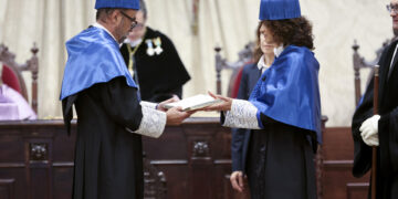 La nobel de Química Charpentier defiende la inversión en ciencia y el apoyo a los jóvenes