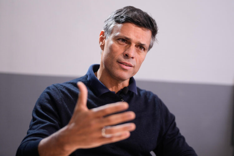 Fotografía del opositor venezolano Leopoldo López. EFE/ Borja Sánchez-trillo