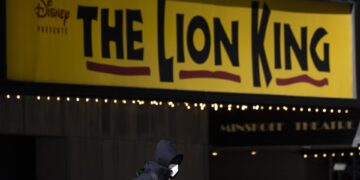 Músicos logran un acuerdo tentativo que evita que se apaguen las luces en Broadway