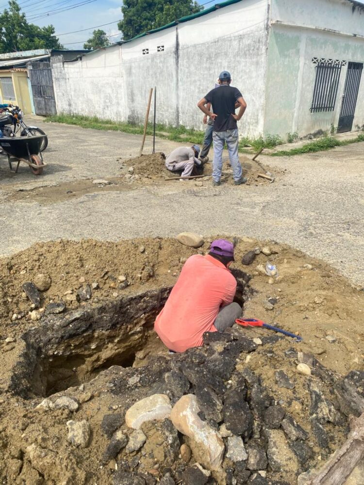 Trabajos para evitar las fugas de agua potable.