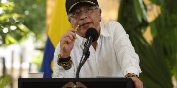 Petro: Política de drogas de EE.UU. tiene como consecuencia «posible invasión» a Venezuela