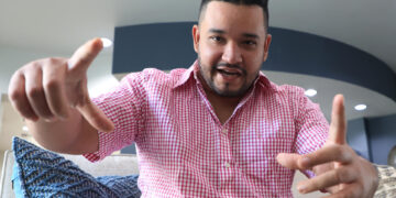 “Ganó la verdad”: ex preso político venezolano celebra salida de centro migratorio en EE.UU.