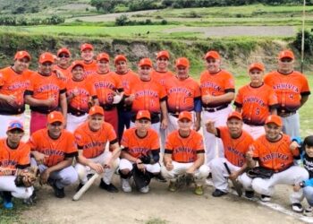  Finales de sóftbol en La Puerta: Carbiven vs Piratas e Indios vs Deportivo La Cordillera
