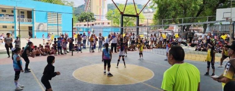 La jornada estuvo marcada por la inocencia y creatividad de los niños, quienes demostraron su pasión por el deporte. (Fotos Hablemos de Deporte).