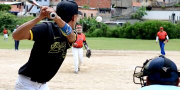 Liga de Sóftbol La Puerta: Cerveceros, Piratas y La Cordillera “picaron adelante”