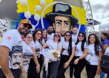 TRUJILLO | Artistas venezolanos rinden un solemne homenaje a San JGH con un monumental mural de más de 17 mil globos