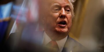 EE.UU. repatría a Colombia y Ecuador a dos supervivientes del narcosubmarino atacado