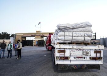 El Gobierno de Gaza: solo han llegado 986 de los 6.600 camiones de ayuda humanitaria programados
