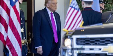 EE.UU. ataca un submarino que transportaba drogas en el Caribe, dice Trump