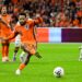 4-0. Depay acerca a Países Bajos al Mundial