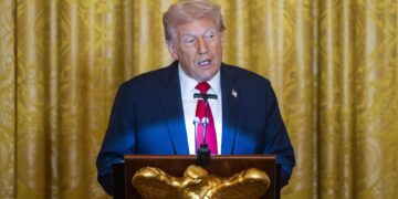 Trump amenaza con «matar» a los miembros de Hamás si siguen las ejecuciones en Gaza