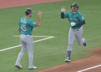 Los Marineros ven la Serie Mundial más cerca y los Dodgers sufren demasiado