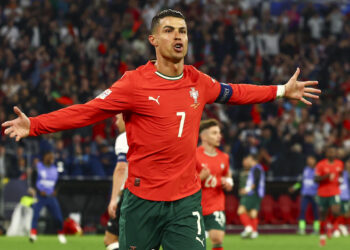 Cristiano Ronaldo, primer jugador de fútbol milmillonario