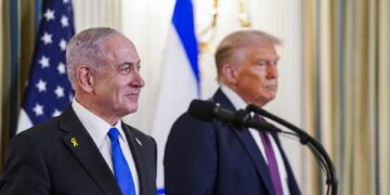 Hamás se reúne con mediadores y promete una rápida respuesta al plan de Trump sobre Gaza