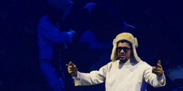 Bad Bunny, un Daddy Yankee cristiano y música para el mundial marcaron los Latin Billboard