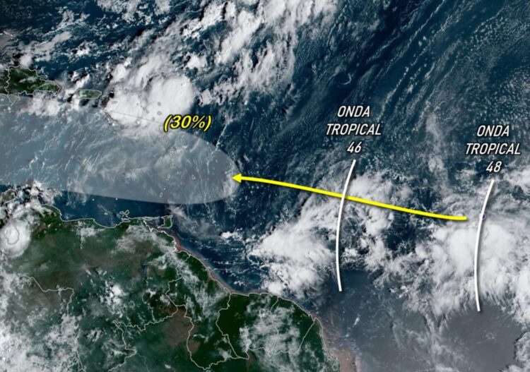 La onda tropical número 48 de la temporada tiene 30% de probabilidades de convertirse en ciclón tropical | Foto: Luis Vargas (@Meteovargas)