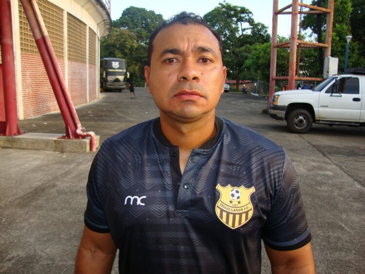 Luis Ledezma
brilla como preparador físico