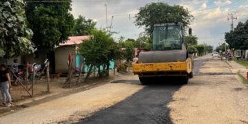 Se cumplió plan bacheo solicitado por productores del Veintitrés