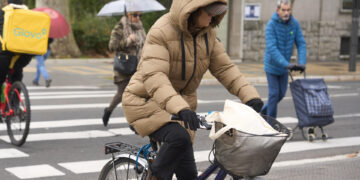 El frío polar se instala en Europa y anticipa nevadas en París y el norte de España