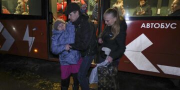 Rusia ataca Ucrania con 476 drones y 48 misiles y mata a 15 civiles en Ternópil