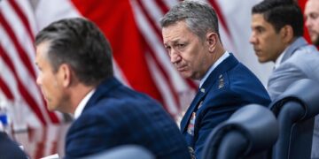 El jefe del Estado Mayor de EE.UU. visita Puerto Rico en medio de tensiones con Venezuela