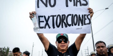 La Policía de Perú crea unidad de investigación de extorsión para enfrentar a las bandas criminales