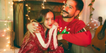 Camilo y Evaluna lanzan canción navideña que fusiona tradiciones latinas y de EE.UU.