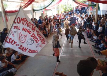 Escuela Máximo Saavedra de San Rafael celebrando su aniversario 