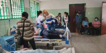 Emergencia en La Puerta: 55 estudiantes intoxicados
