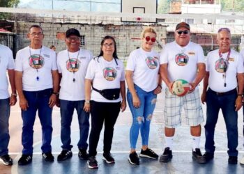 Fundación «Glorias del Voleibol» organiza copa Navidad en homenaje a leyendas trujillanas